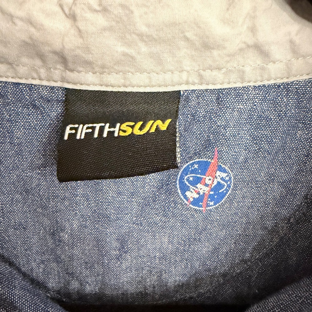 Fifth Sun Mens Blue NASA Logo Print Short Sleeve Button Down Shirt Size M - Picture 4 of 7